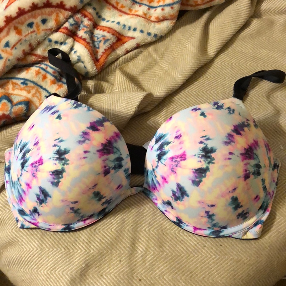 VS PINK Wear Everywhere Super Push Up Bra